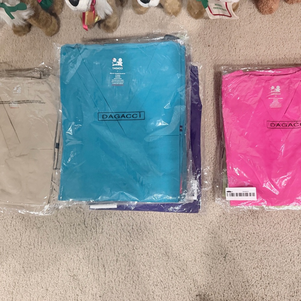 Dagacci Scrub Set in Blue, Pink, and Tan